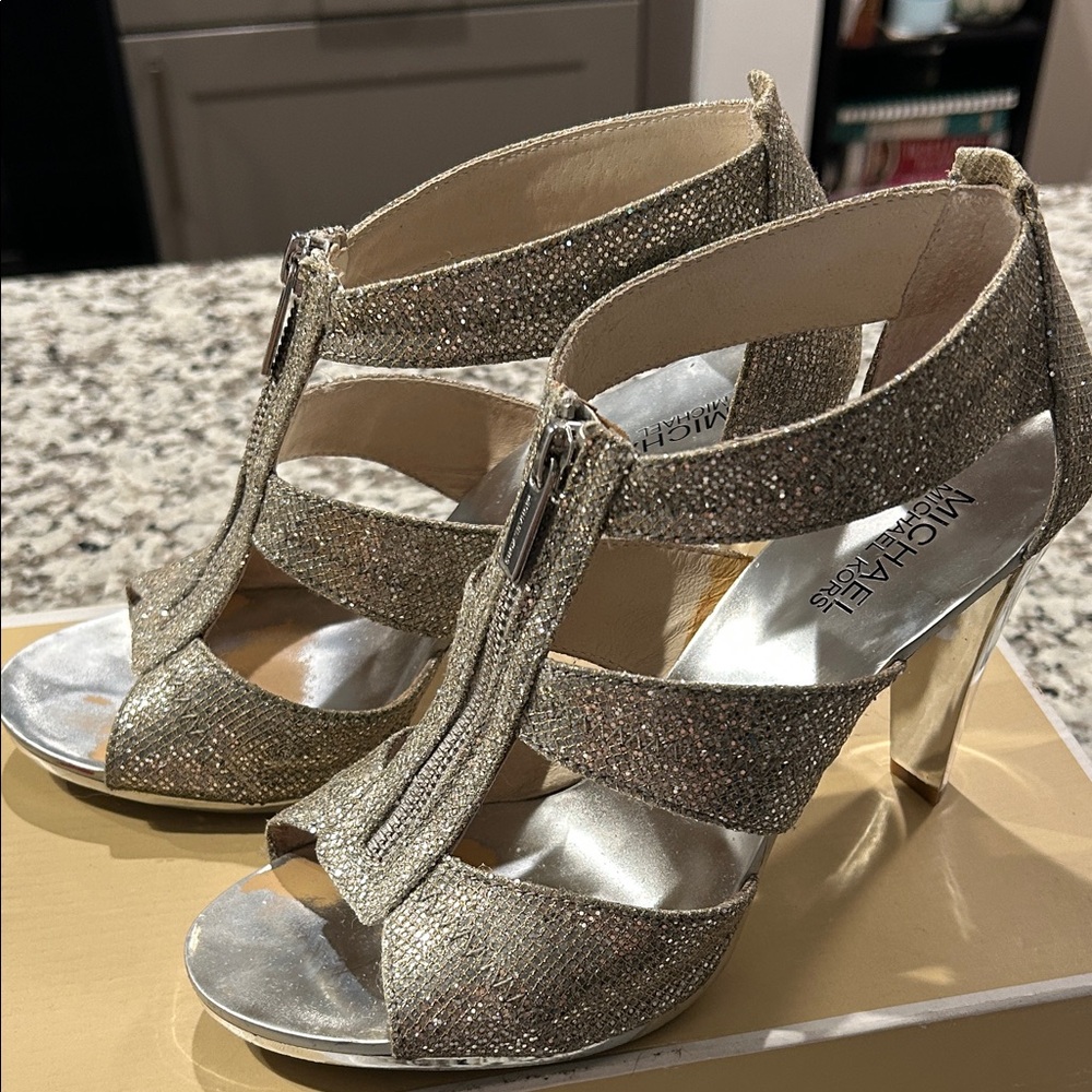 Michael Kors Silver Glitter T-Strap High Heels - Picture 3 of 7